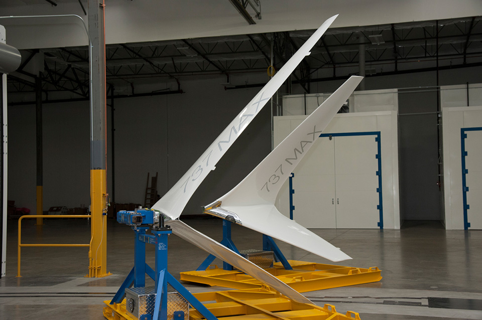 http://www.boeing.com/resources/boeingdotcom/commercial/737max/assets/images/news/begins-final-assembly-of-first-737-max/gallery/gallery-full-04.jpg