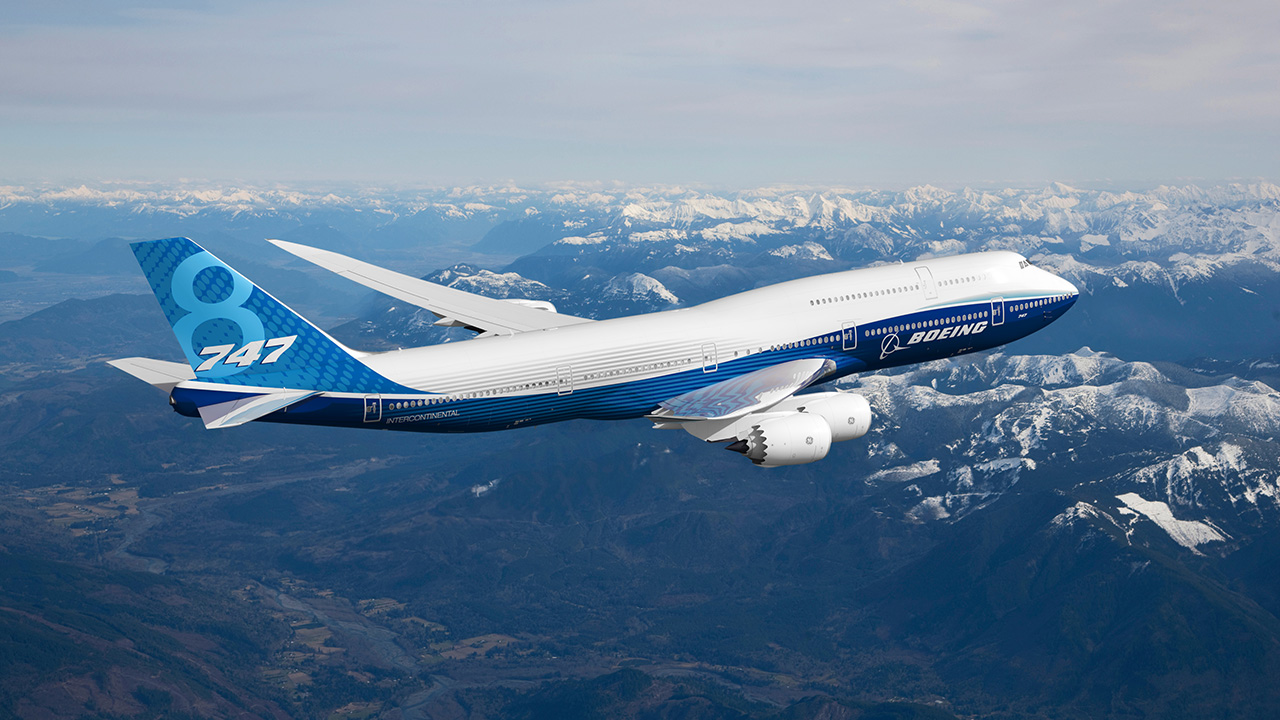 Picture of the BOEING 7 4 7 8 in flight.
