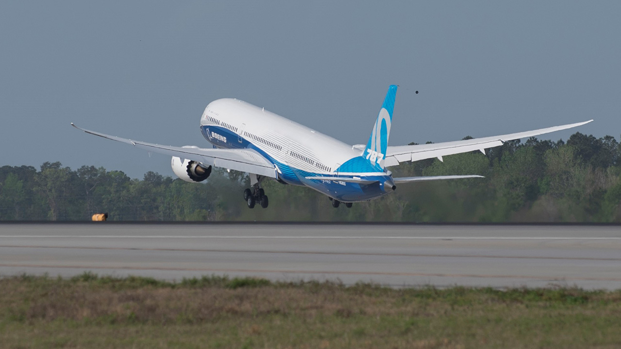 Boeing 787-10 Dreamliner