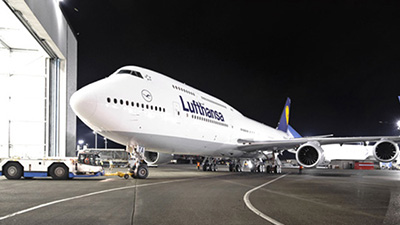 Lufthansa's First in Intercontinental Style 747-8