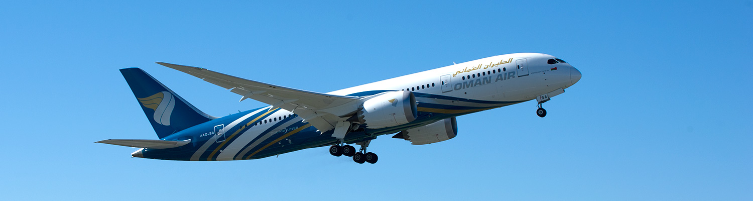 787 Dreamliner in Oman Air livery