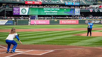 Who&rsquo;s on FIRST? Boeing and Mariners go to bat for kids studying science 
