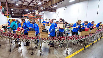 Boeing teams with Northwest Harvest to nourish children over holiday break