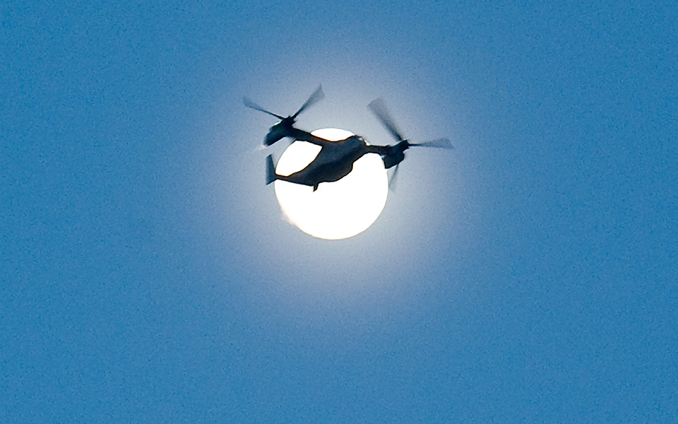 V-22 aircraft, moon