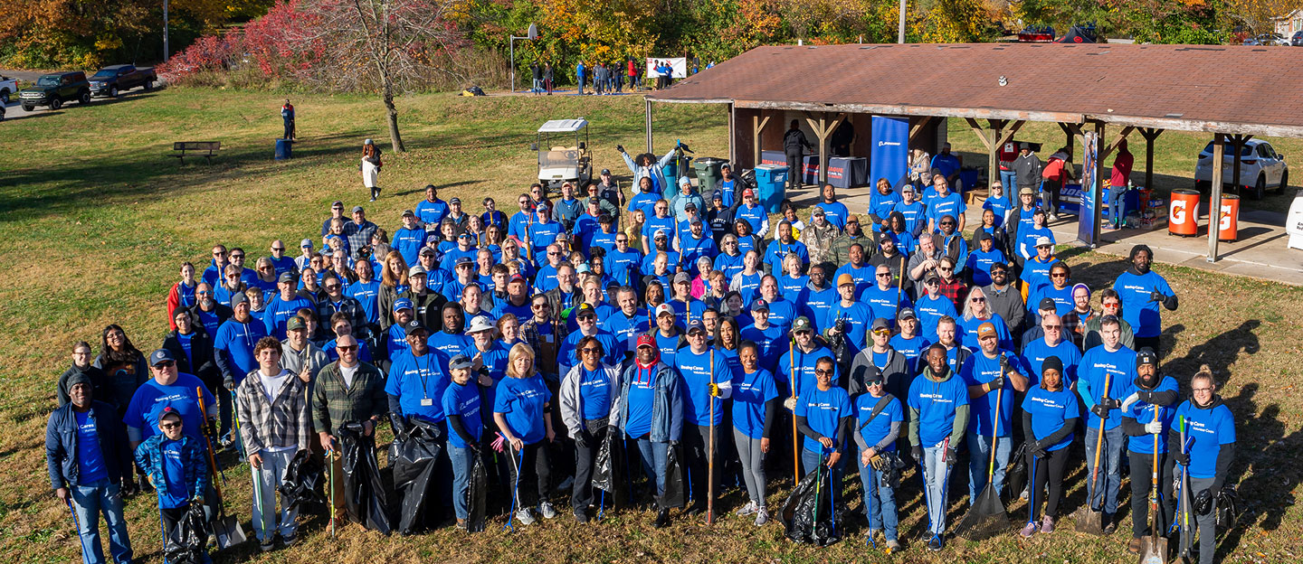 Boeing volunteers group shot