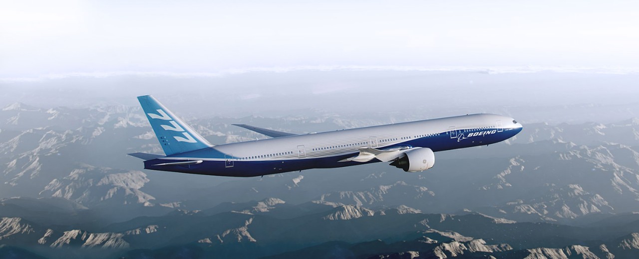 Image of Boeing 777 flying