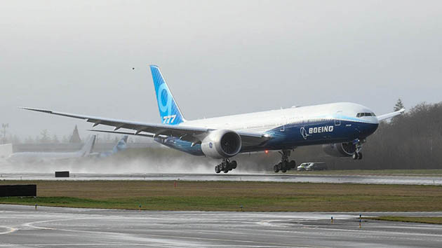 777x first flight take off.