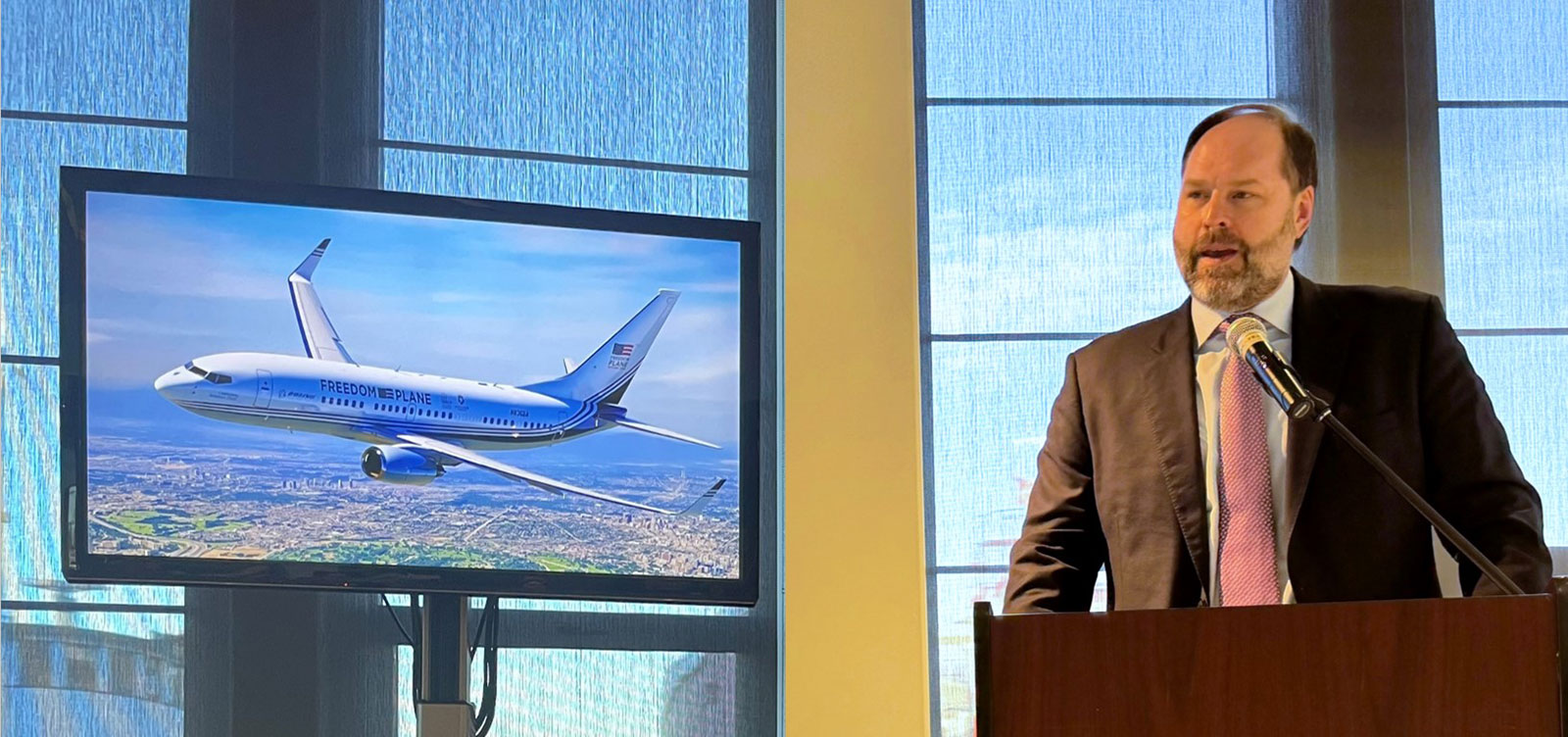 Bill McSherry, Boeing Vice President, State Advocacy & Global Engagement, addresses the audience at MOHAI, highlighting Boeing’s support for the Freedom Plane tour and its historical connection to Seattle. The exhibition offers a unique glimpse into America’s founding documents, right here in our hometown.