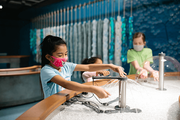 Children at the museum.