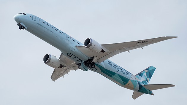 Etihad 787-10 in flight