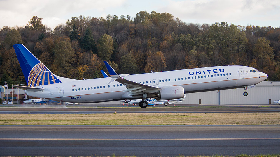 United Airlines new 737-900ER takes off from Boeing Field in Seattle
