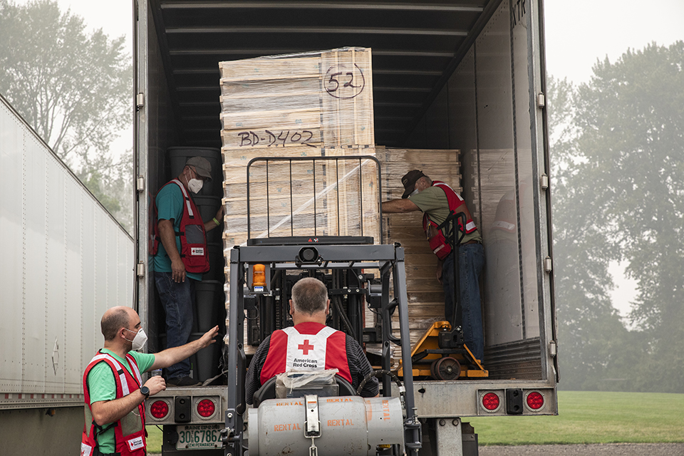 September 15, 2020. Silverton, Oregon.
Members of the Silverton Creek Fellowship are working in partnership with the American Red Cross to build sifters. These sifters will be used to salvage items remaining at burned homes. The sifters are loaded into a truck that will deliver them to families affected by the wildfires in Silverton, OR on Tuesday, September 15, 2020.
Photo by Scott Dalton/American Red Cross