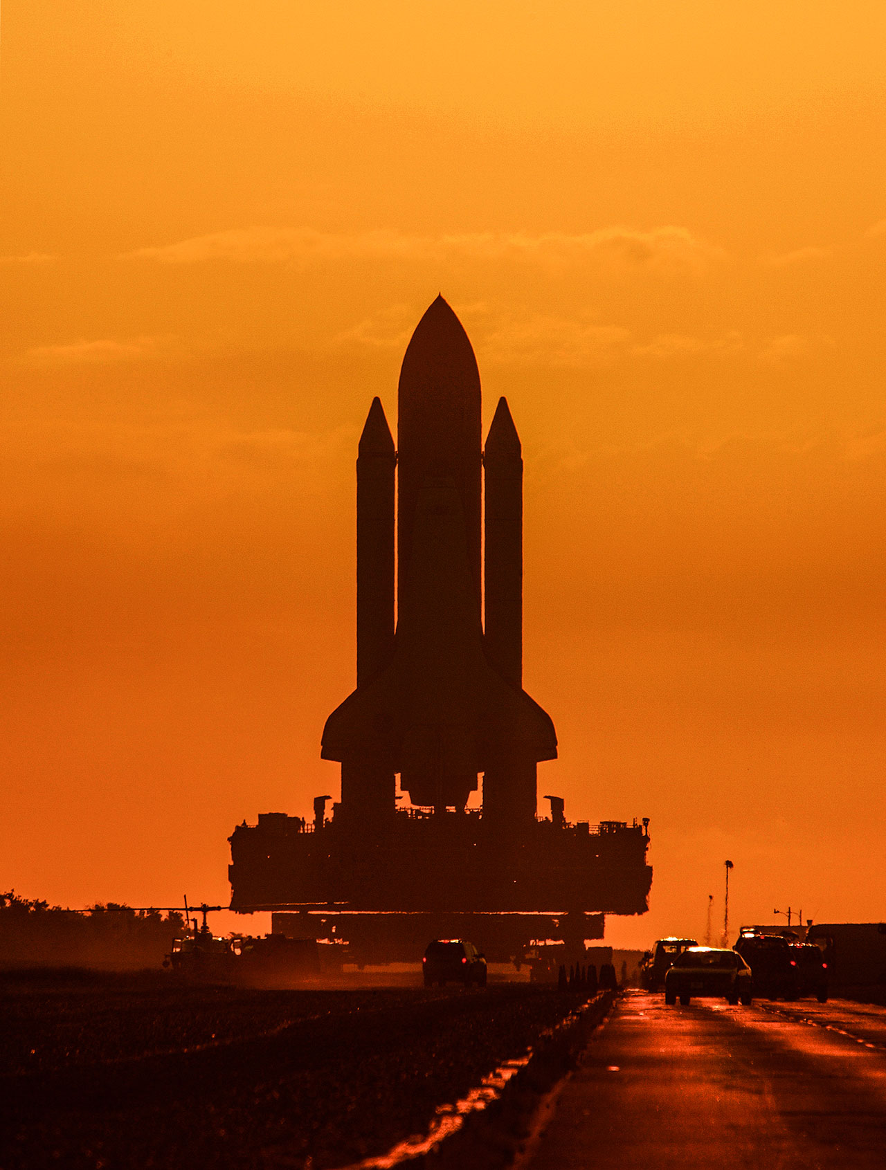 Sunrise rollout of Shuttle Discovery in 2005.