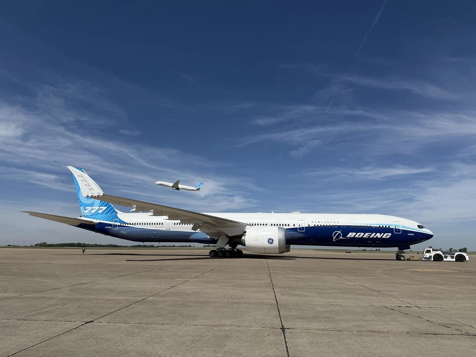 Two flight-test 777-9s overlapped testing in Oklahoma