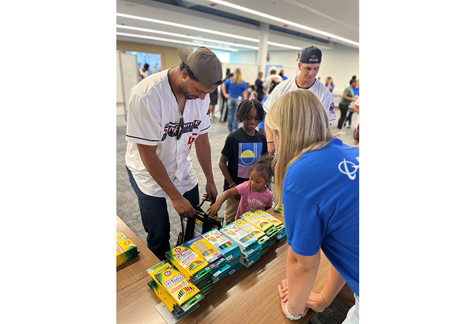 In Jacksonville, Florida, Boeing teamed up with the Jacksonville Jumbo Shrimp baseball team and Communities in Schools to create a special school supply shopping experience for students.