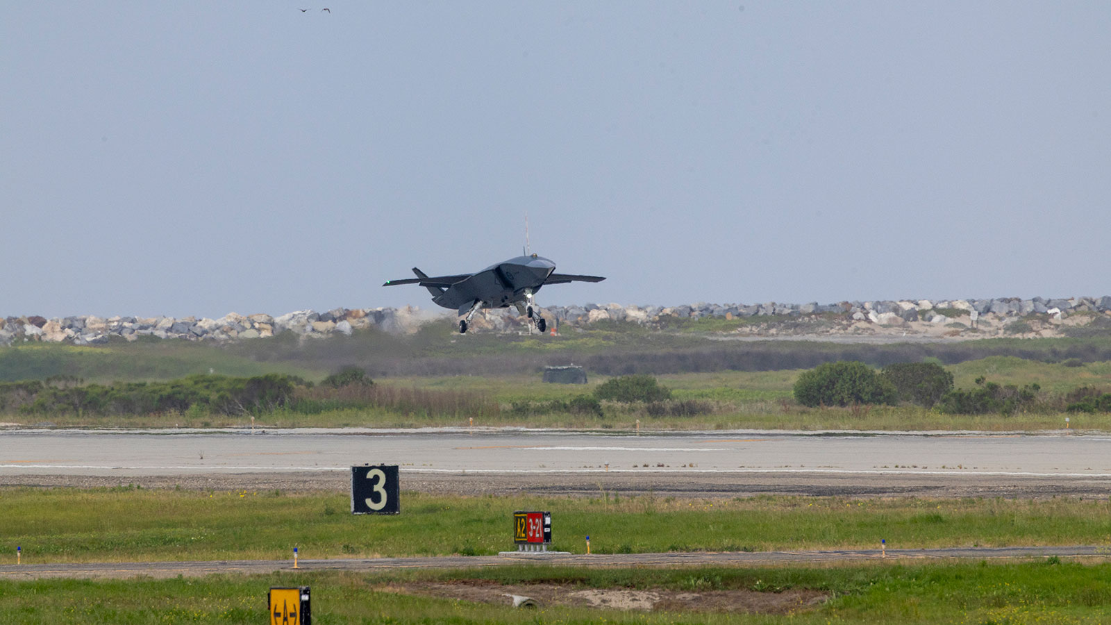 MQ28 Landing