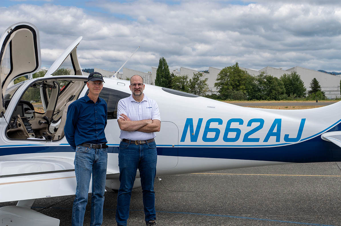 A fuller look at the BEFA-painted Cirrus the crew flew to Oshkosh.