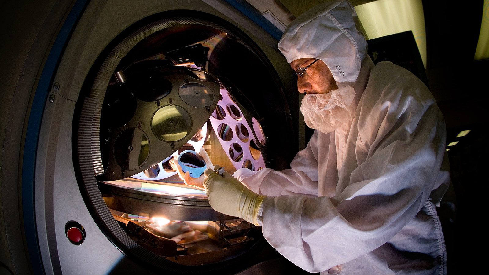Spectrolab tech works with semiconductor material