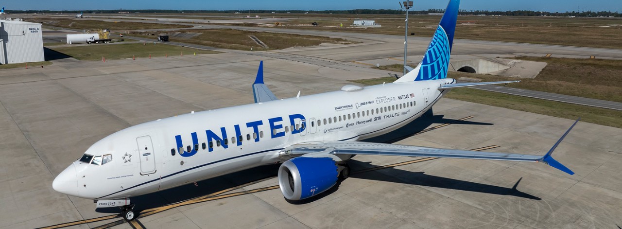 2025 Exporer: United 737-8