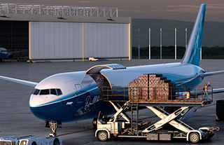 Picture of 7 6 7 cargo loading.